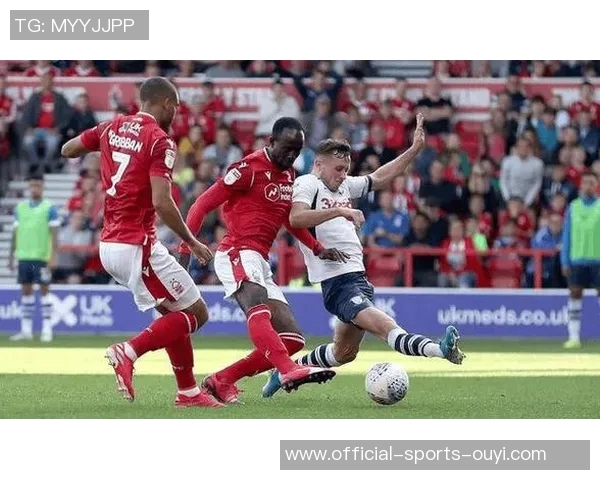 英冠焦点战雷丁主场迎战女王挑战赛季争冠关键对决 英冠焦点战雷丁主场迎战女王挑战赛季争冠关键对决